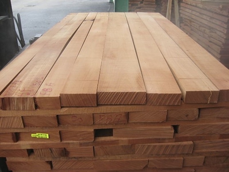 Madeira para Cobertura de Garagem Preço Jardim dos Eucaliptos - Madeira Pinus para Construção
